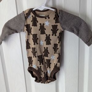 5/$5 🦀 Carter's Brown and Cream Bear Bodysuit